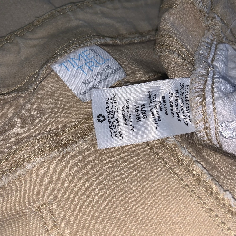 Time and Tru Women's XL 16 18 Beige Capri Pants Faux Fly Banded Waist Cropped - Picture 4 of 5